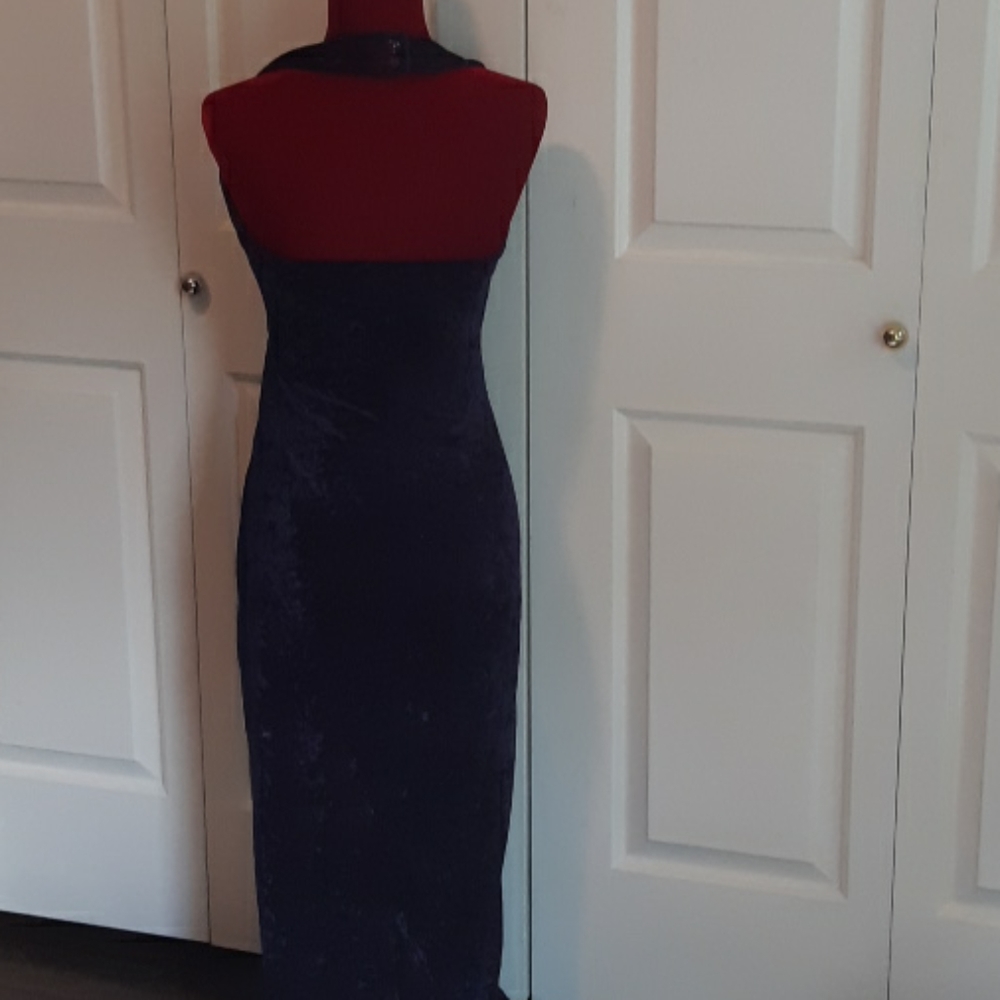 All That Jazz floor length velvet gown - Size M - Picture 3 of 10